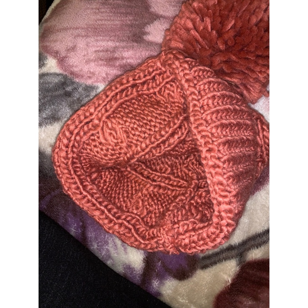 Knitted beanie - Picture 3 of 3
